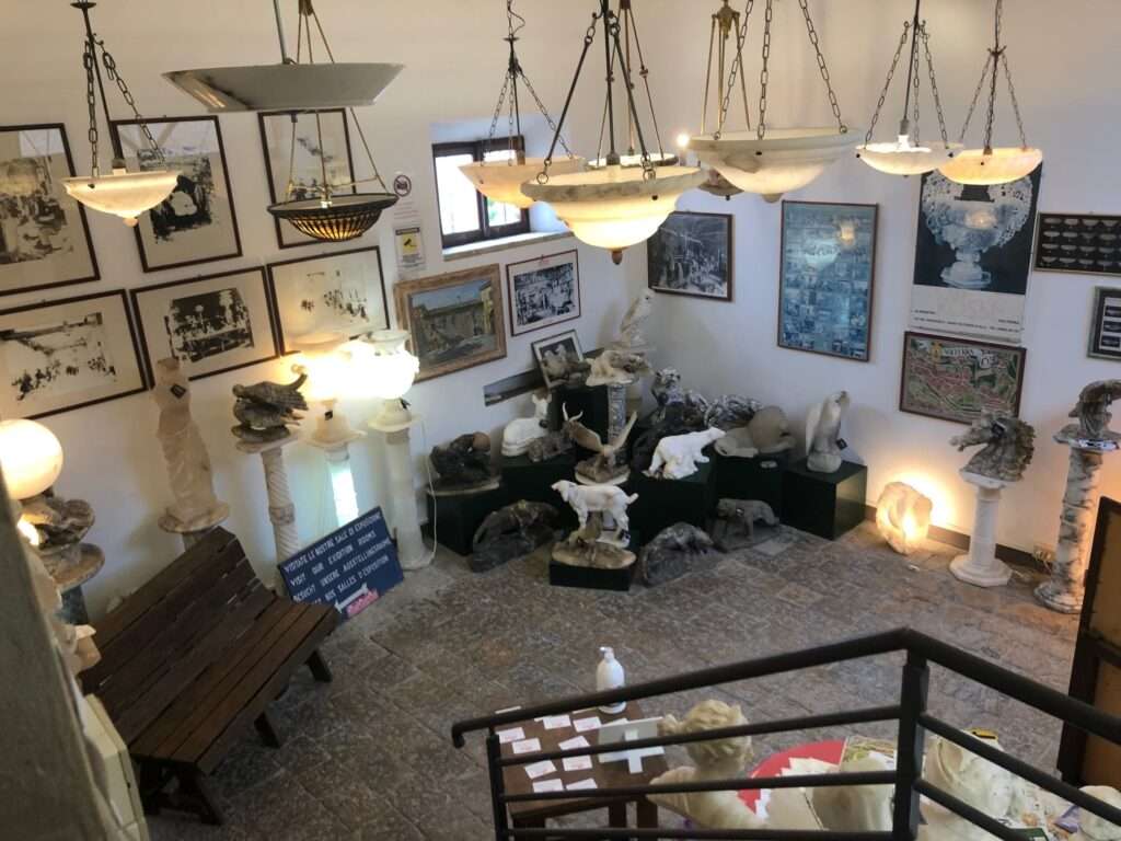 la bottega, con vendita diretta di Rossi alabastri